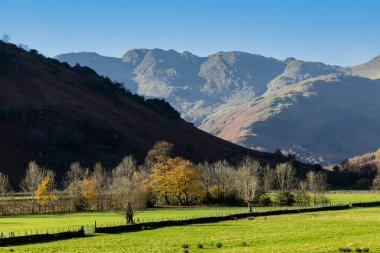 Great Langdale ve Crinkle Crags Gölü Cumbria Bölgesi