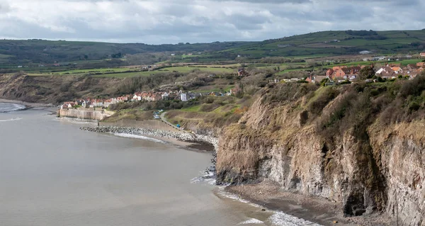 Kuzey Burnu 'ndan Robin Hood Körfezi Köyü manzarası
