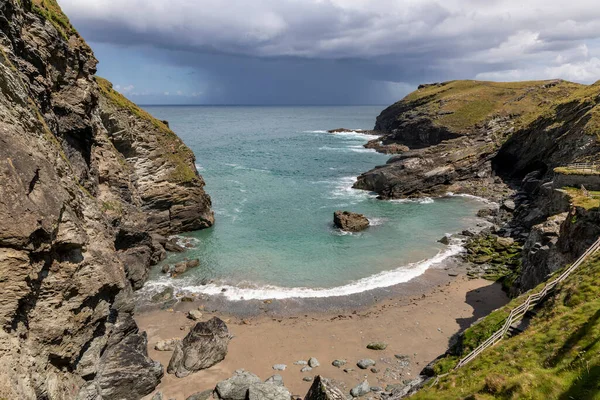 Tintagel Bay Cornwall Castle Clearing Rain Storm Out Sea — Foto de Stock