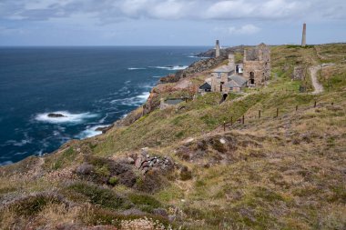 Levant zamanı. Yazın sadece Cornwall 'da. Kimse yok.
