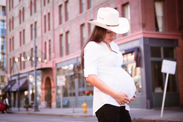 Pregnant Cowirl — Stock Photo, Image