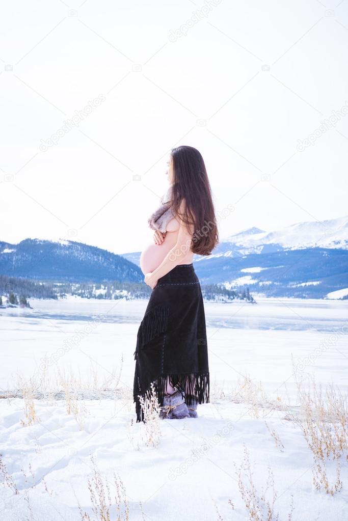Pregnant Snow — Stock Photo © CHRTKD 38012509