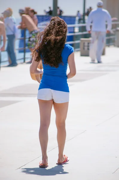 Girl In Shorts — Stock Photo, Image