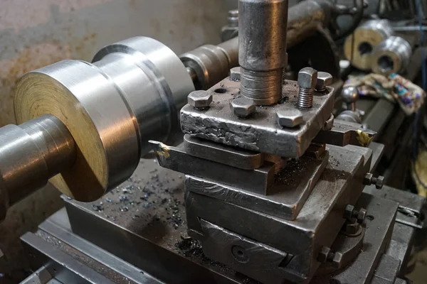 Closeup Metal Shaft Parts Cutting Old Lathe Machinery Lathe Chuck — Stock Fotó
