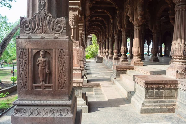 Pilíře Oblouky Krishnapura Chhatri Indore Madhya Pradesh Indická Architektura Starověká — Stock fotografie