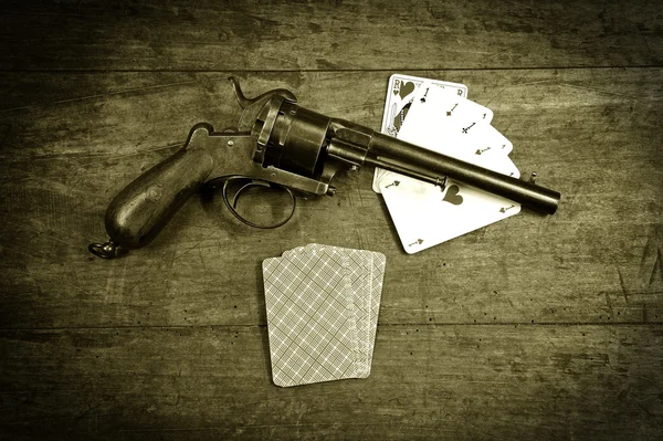 Pistola de poker dois — Fotografia de Stock