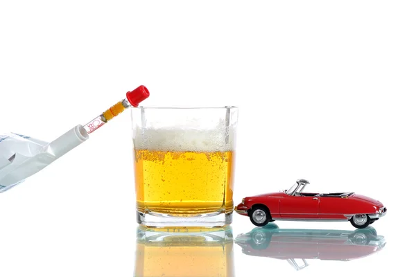 Femme Se Disputant Et Refusant Le Test D'alcool Au Volant Image stock -  Image du ivre, adulte: 219938891