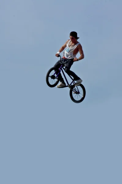 Jump with a bike rider — Stock Photo, Image