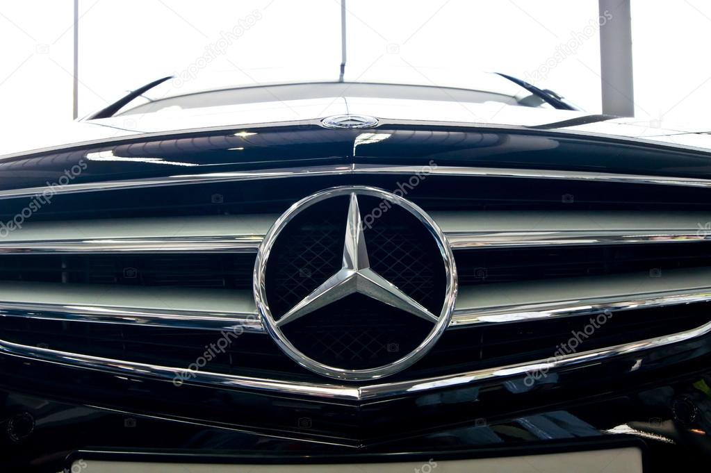 Mercedes logo