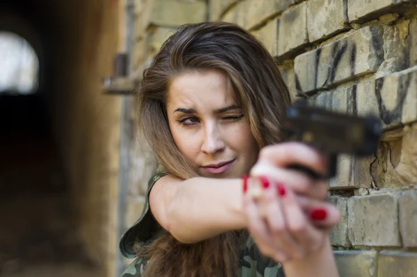 Ritratto di ragazza in uniforme — Foto Stock