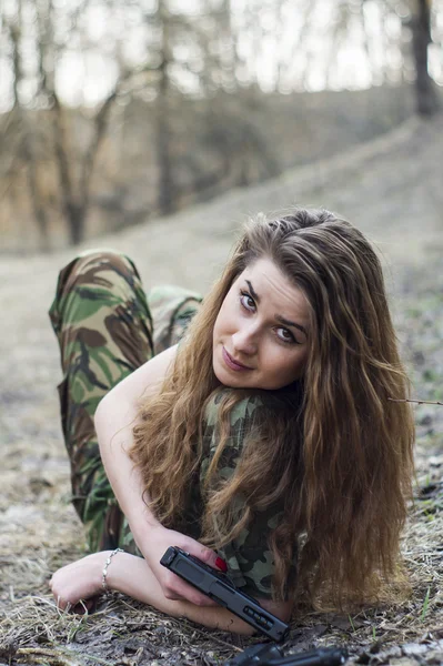 Portret van een meisje in uniform — Stockfoto