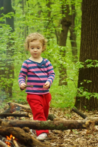 Cute little girl  in park — Stock Photo, Image