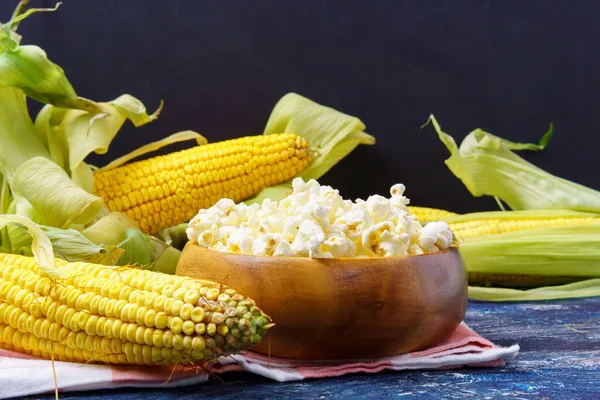 Fresh Corn Popcorn Cobs Black Background Close — Stock Photo, Image