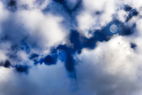 Yıldızlı Dolunaylı Fantezi Bulutları Boşluğu Kopyala — Stok fotoğraf