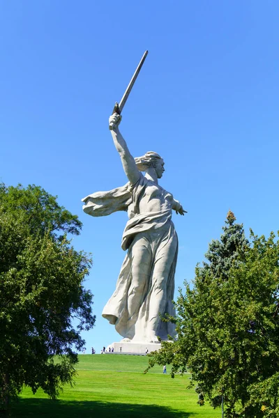 Wolgograd Russland September 2021 Mutterland Statue Wolgograd Sommer Vertikales Foto — Stockfoto