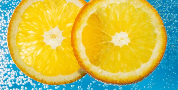 Pomeranče Ovoce Pod Vodou Zblízka Selektivní Zaměření — Stock fotografie