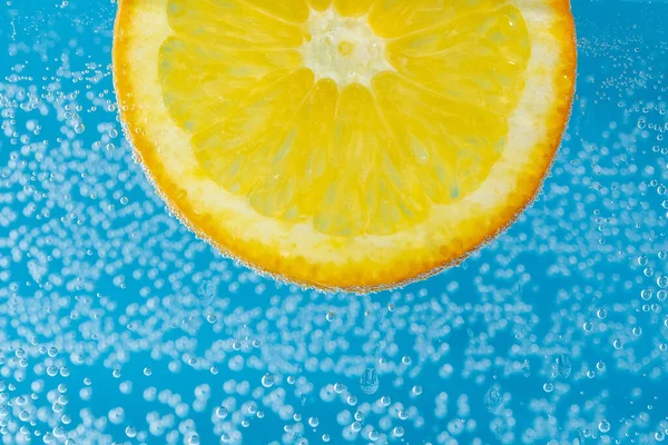 Orangen Unter Wasser Nahaufnahme Selektiver Fokus — Stockfoto