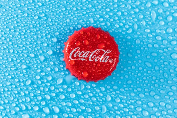 Tyumen Rusia Januari 2022 Coca Cola Topi Merah Botol Kaca — Stok Foto