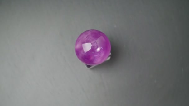 Ametystový Kámen Purpurově Zbarvený Volný Křišťálový Rám Pro Výrobu Šperků — Stock video