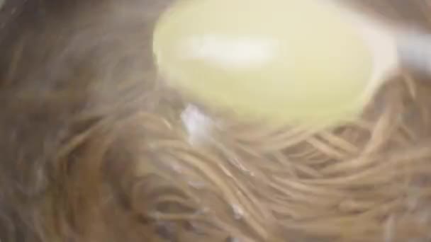 Brown Noodles Ingredient Making Wok Asian Food Selective Focus — Stok video
