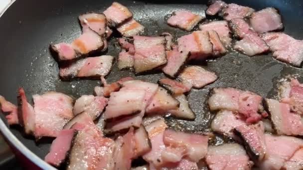 Roasted Chopped Crispy Bacon Strips Slices Hot Skillet Frying Pan — Stock videók