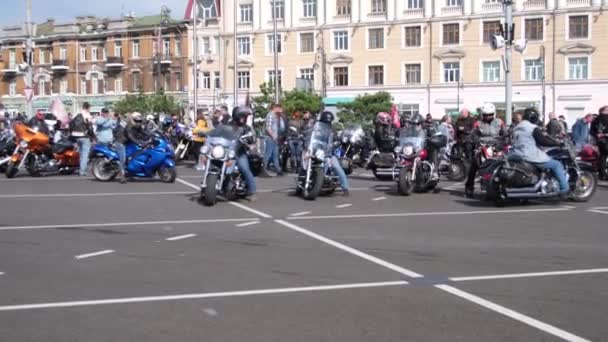 Vladivostok Ρωσία Νοεμβρίου 2021 Φεστιβάλ Μοτοσικλετών Στην Κεντρική Πλατεία Στους — Αρχείο Βίντεο
