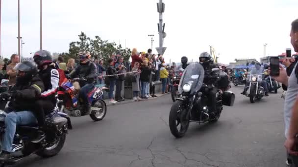 Vladivostok Rusland November 2021 Motorfietsenfestival Het Centrale Plein Voor Strijders — Stockvideo