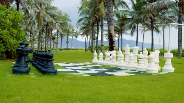 Game of Chess. Close Up of Hand Confident Businessman Playing Chess Game to Development Analysis Strategy Plan, Leader and Teamwork Concept for Success. Solutions d'entreprise, Stratégie de réussite. — Video