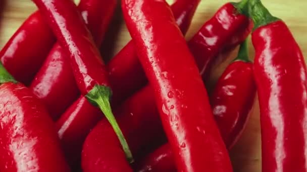 Спелые Красный Острый Перец Чили Являются Кулинарным Наслаждением Номер Один — стоковое видео
