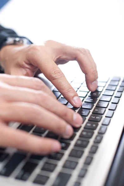 Businessman typing on the laptop — Stock Photo, Image