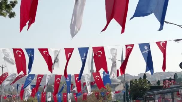 Istanbul Oct Bandeiras Com Retrato Mustafa Kemal Ataturk Bandeiras Vermelhas — Vídeo de Stock