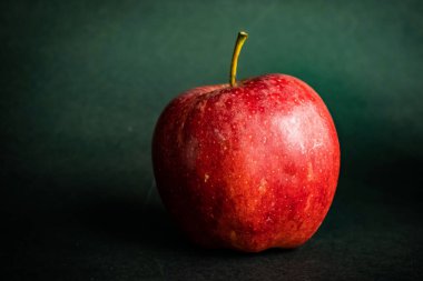 Red ripe apples ready to eat.