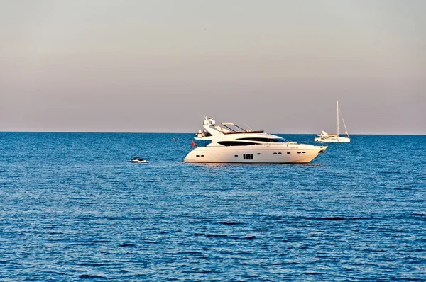 Yacht in the Sea — Stock Photo, Image