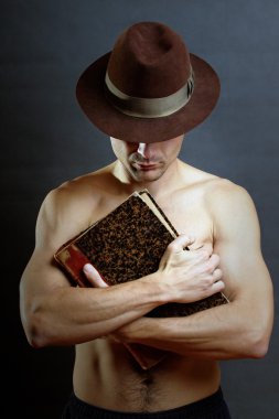 adam ve kitap