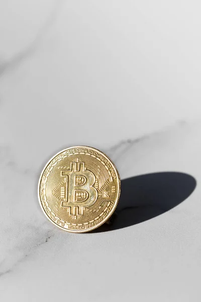 Bitcoin Symbol Marble Table Btc Golden Money — Stock Photo, Image