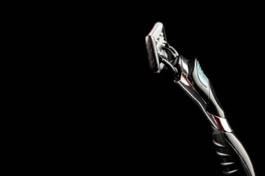 Traş jileti izole edilmiş. Traş makinesi. Yakından.