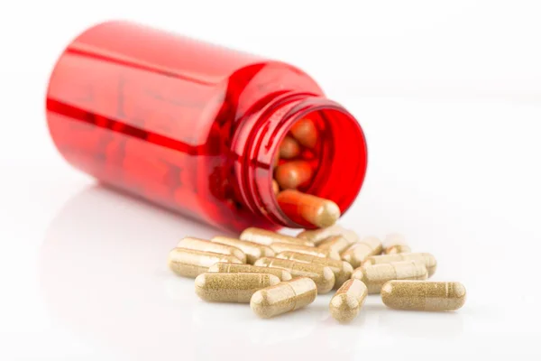 Prescrição Medicamentos Que Fluem Garrafa Cápsula Vermelha Isolada Branco Fotos De Bancos De Imagens