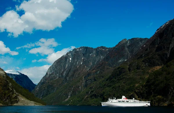 Cruise Liner Norwegian Fjords — стокове фото