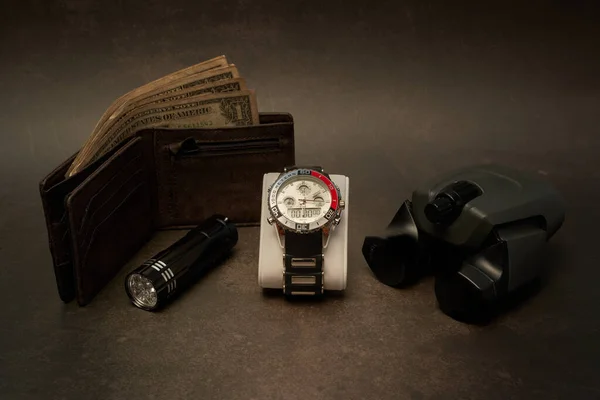 Foto Van Een Slimme Horloges Met Andere Aanvullingen Voor Juwelen — Stockfoto