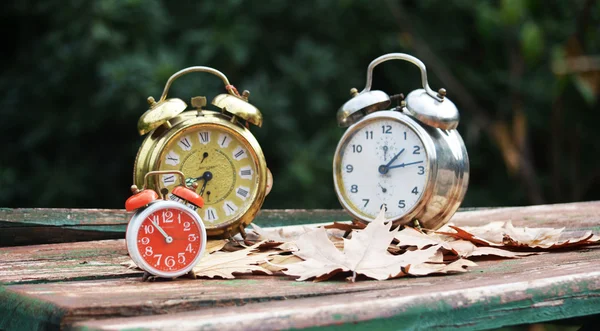 Relógios de alarme antigos — Fotografia de Stock