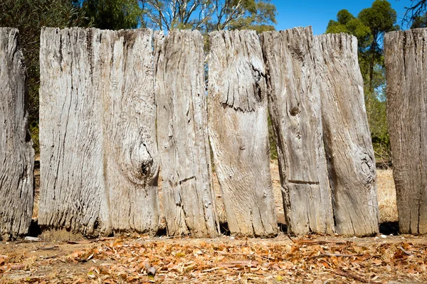 Oud houten hek — Stockfoto