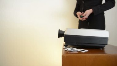 slayt projektörü kadın