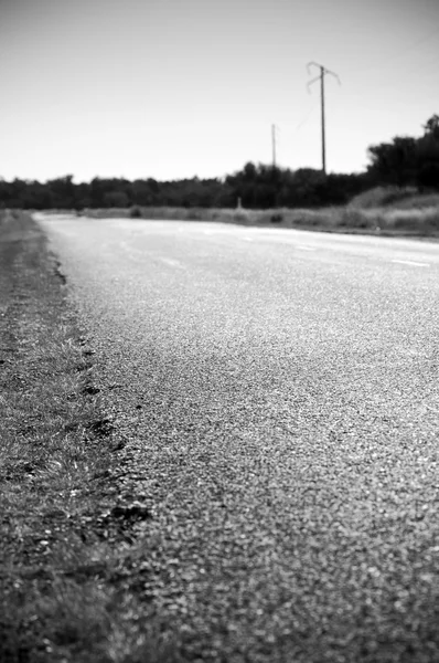 道路安全概念的浅层焦点在路缘 — 图库照片