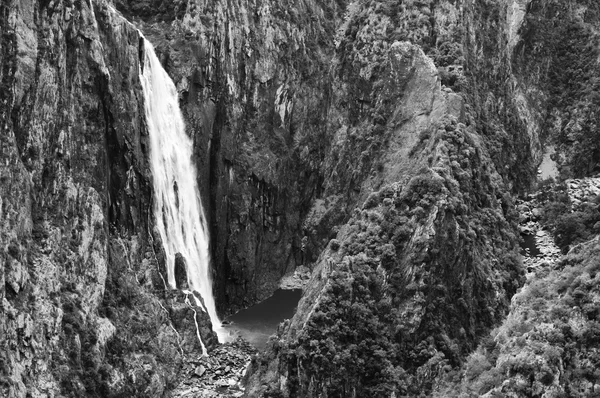 Wollomombi vodopády — Stock fotografie