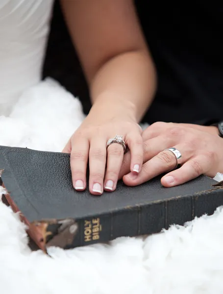 Svatební bible — Stock fotografie