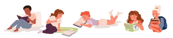 Cartoon dziewczyna chłopiec postać badania, dziecko w szkole czytania otwartej książki papieru z biblioteki, słodkie małe studenci kochają literaturę odizolowanych na białym. — Wektor stockowy
