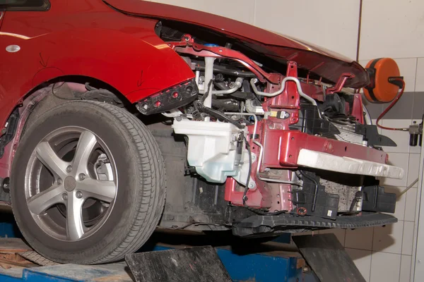 Reparação de automóveis destruídos Imagens De Bancos De Imagens Sem Royalties