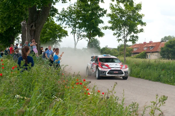 Rally bil ras i 71: a rally Polen i mikolajki - Polen — Stockfoto