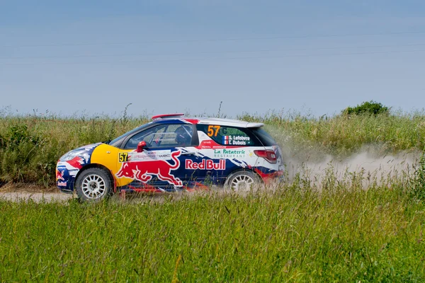 Rally de carreras de coches en el 71º Rally de Polonia en Mikolajki - Polonia —  Fotos de Stock