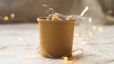 Noel ve yeni yıl için ev dekorasyonları